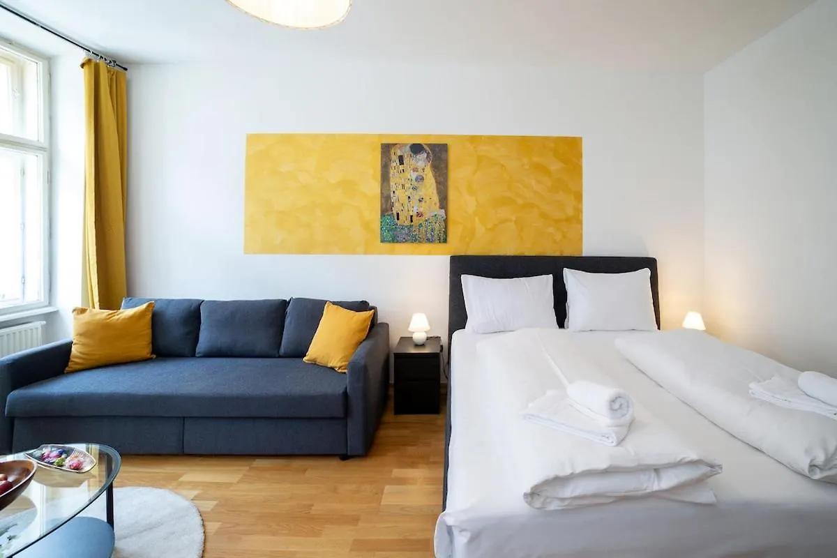 Stylish One Bedroom Apartment With Free Parking Vienna